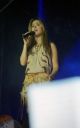 WanessaCamargo_Show2002Debut-4.jpg