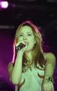 WanessaCamargo_Show2002Debut-7.jpg