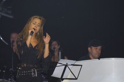 WanessaCamargo_ShowGardenHall2001-24.jpg