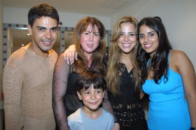 WanessaCamargo_ShowGardenHall2001-30.jpg