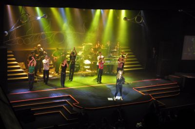 WanessaCamargo_ShowGardenHall2001-7.jpg