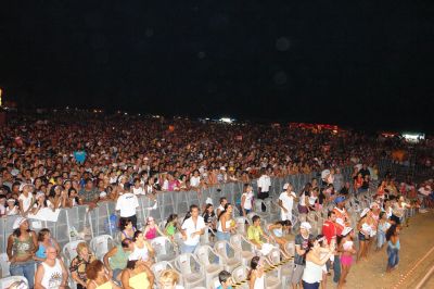 WanessaCamargo_PraiaGrande2007-2.jpg