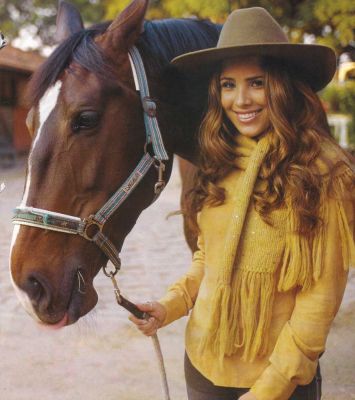 Wanessa_Aleatorias2001_4.jpg
