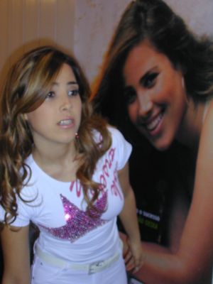 WanessaCamargo_Shows2002_11.jpg