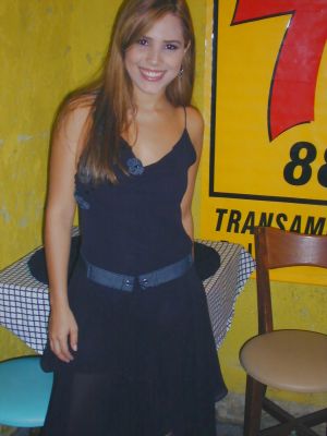 WanessaCamargo_Shows2002_2.jpg