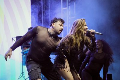 Click to view full size image
==============
WanessaCamargo_ShowSBT_AlexandrePio_1.jpg WanessaCamargo_ShowSBT_AlexandrePio_1.jpg